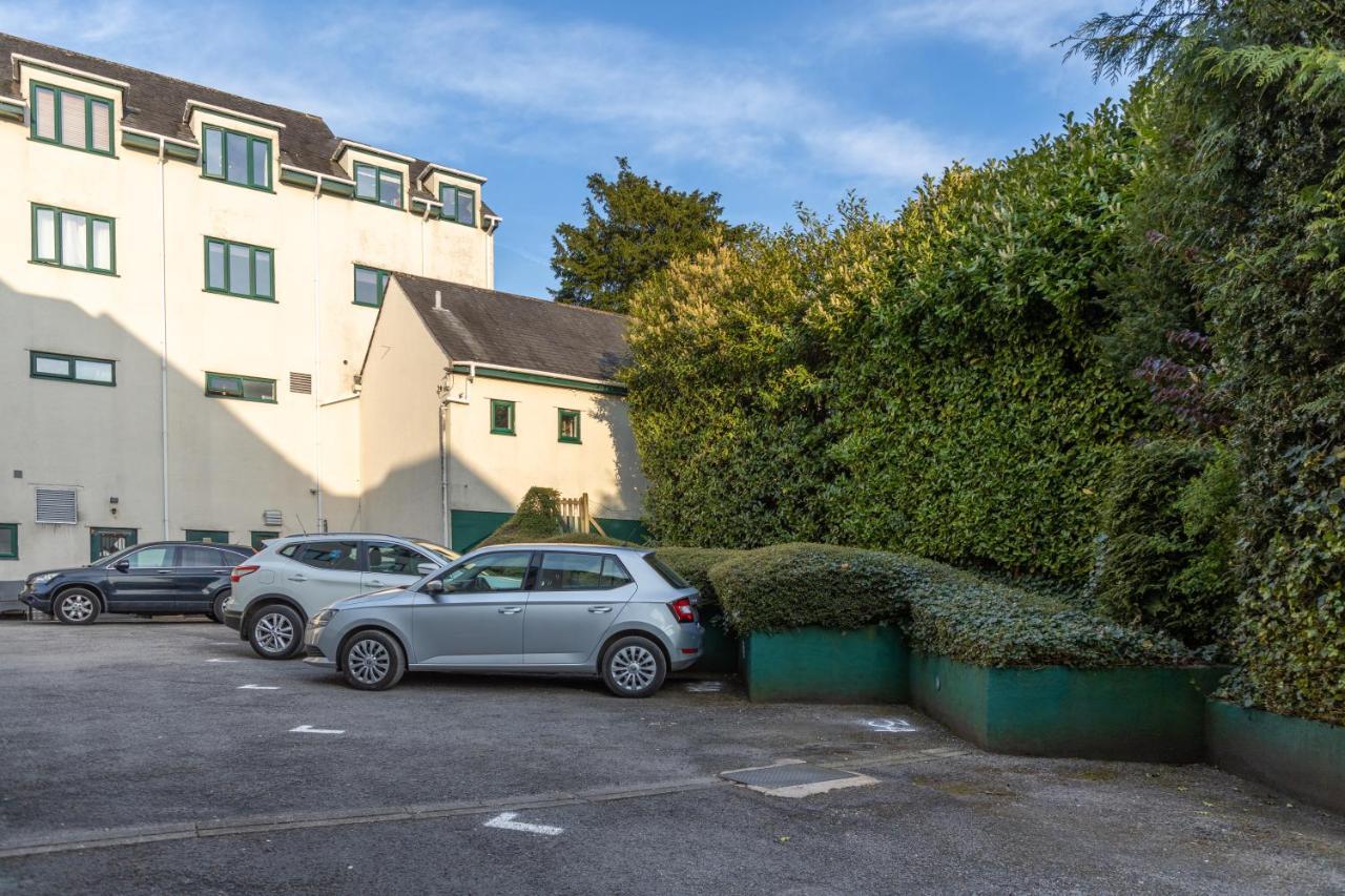Luxury 2 Bed Room Lake View Apt Bowness Parking Esterno foto